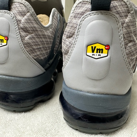 Nike air max size 13. Only worn a handful of times. Excellent condition - Picture 2 of 6